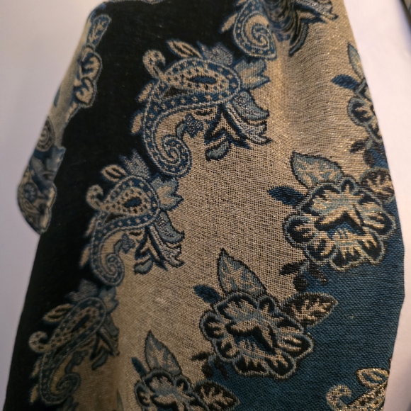 Accessory Street Elegant Floral Patterned Scarf - Metallic Gold/Dark Blue/Aqua - Picture 6 of 10